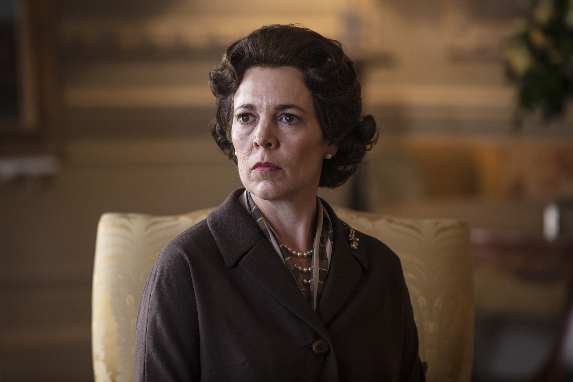 AwardsWatch Gillian Anderson and Olivia Colman face off in the final